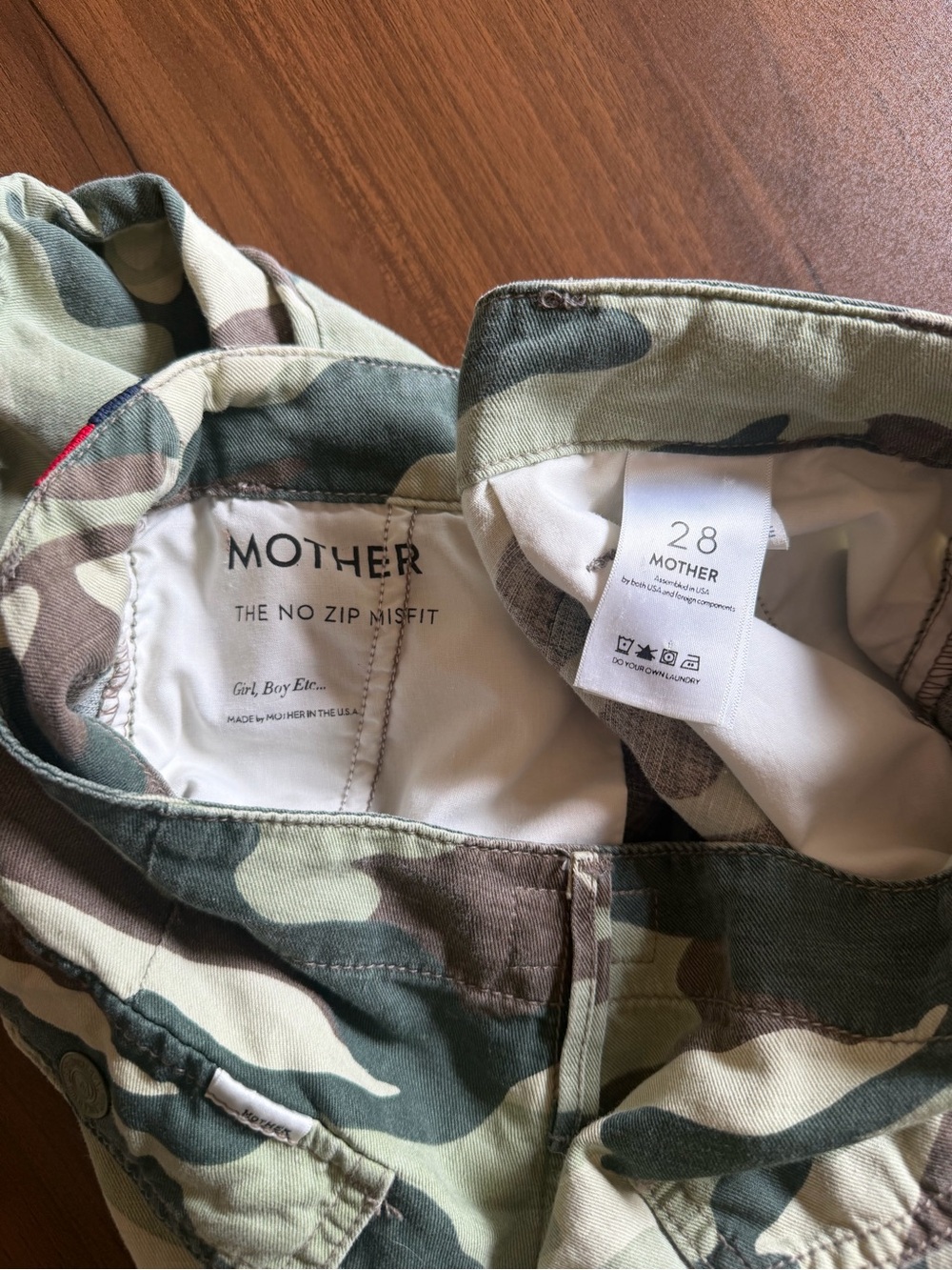 MOTHER The No Zip Misfit Camo Pants – Size 28 - Picture 3 of 3